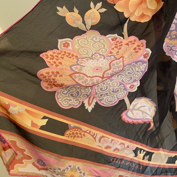 Leonard Paris Scarf - Picture 2 of 6